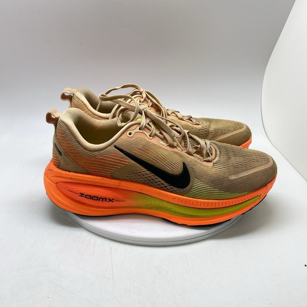 Nike Vomero 18 Mens Size 10.5 Orange Black Volt Athletic Running Shoes Sneakers